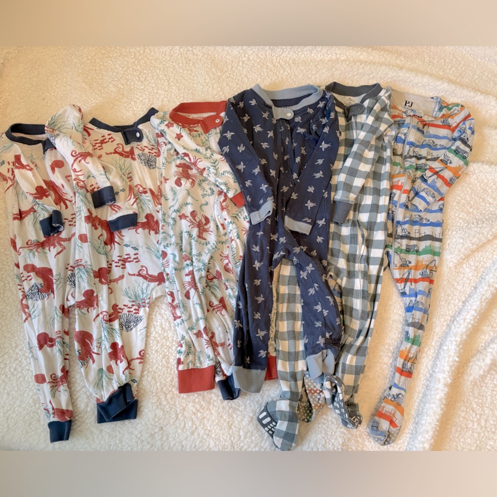 Boys pajamas 18m Burt’s bees, honest baby, children’s place